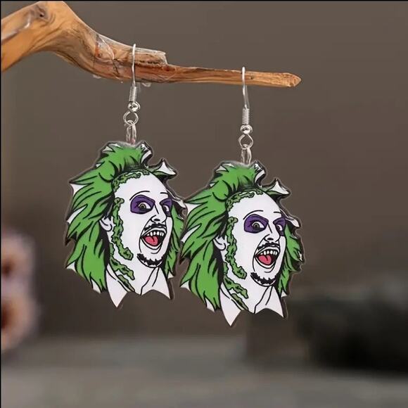 🌻3 For $15🌻 Beetlejuice Beetlejuice Acrylic Hook & Dangle Earrings - Picture 2 of 4